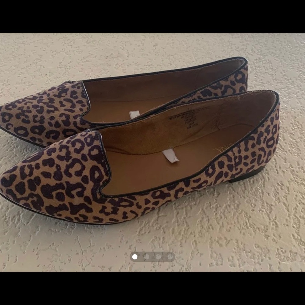 Flats shoes